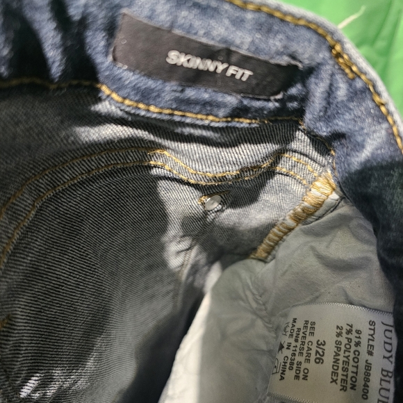 Judy Blue Dark Wash Ankle Jeans EUC Size 3 - 26 Waist (30 Stretch) - 26 Inseam - Picture 5 of 6